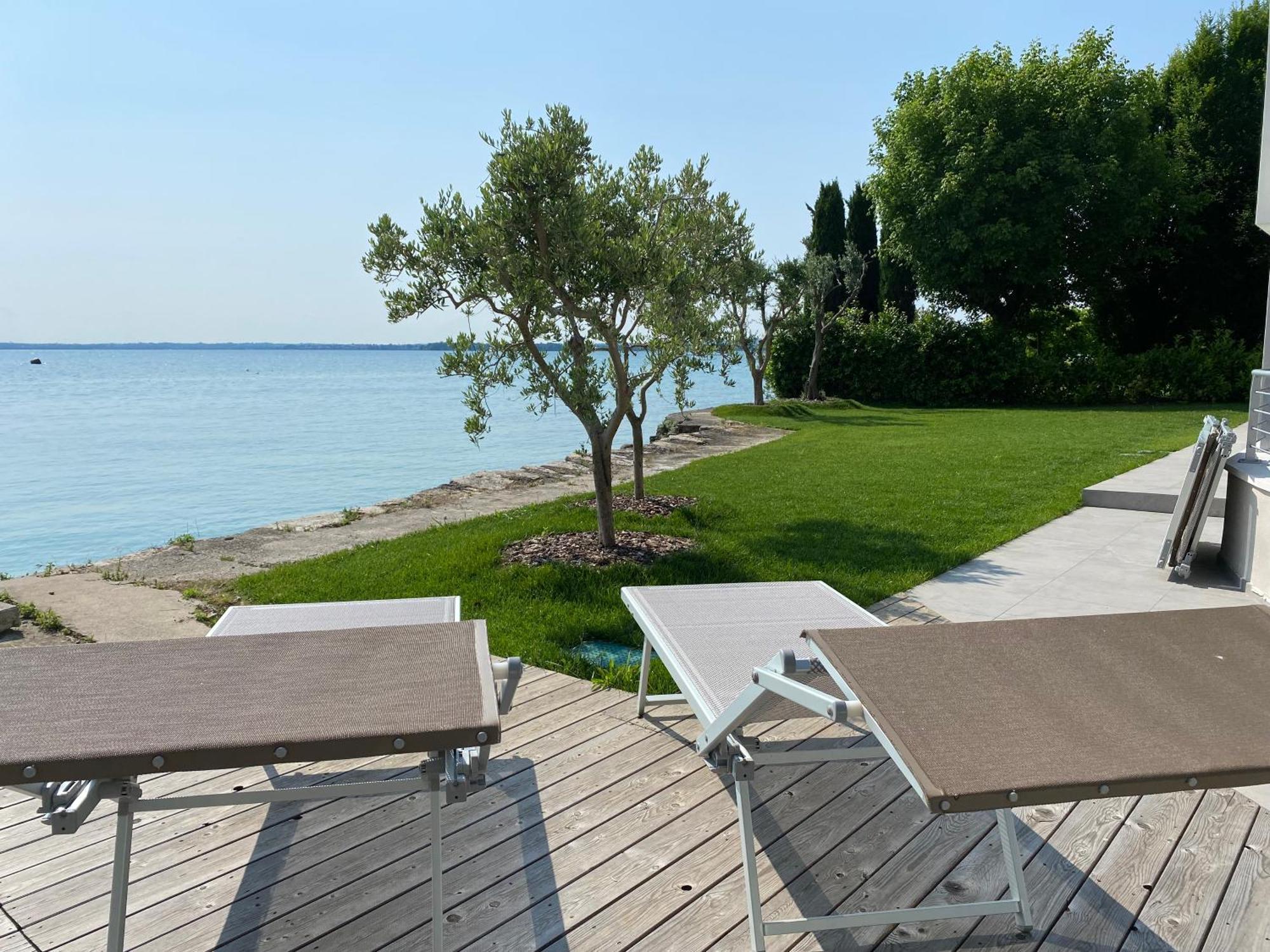 Sirmio Apartments - Darsena Stay سيرمِيوني المظهر الخارجي الصورة