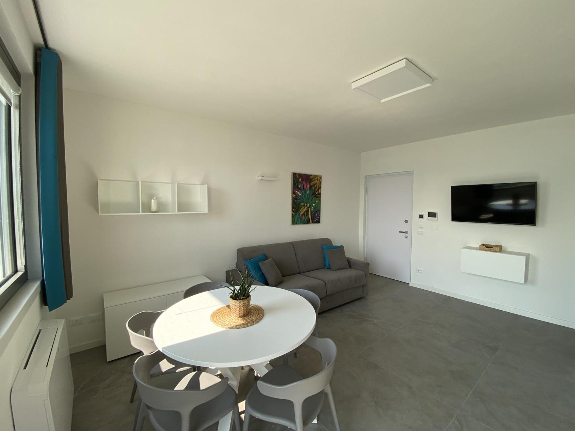 Sirmio Apartments - Darsena Stay سيرمِيوني المظهر الخارجي الصورة