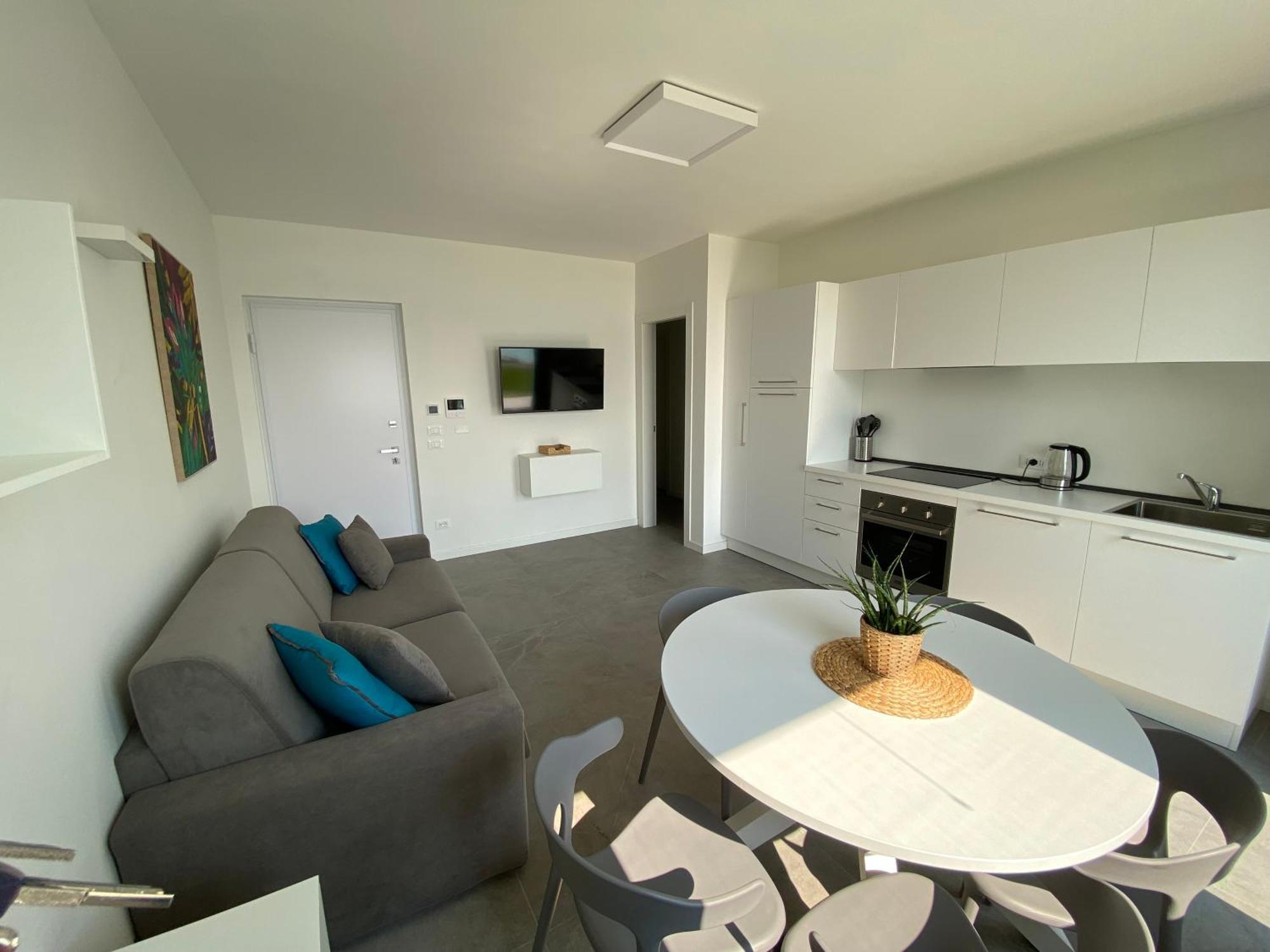 Sirmio Apartments - Darsena Stay سيرمِيوني المظهر الخارجي الصورة