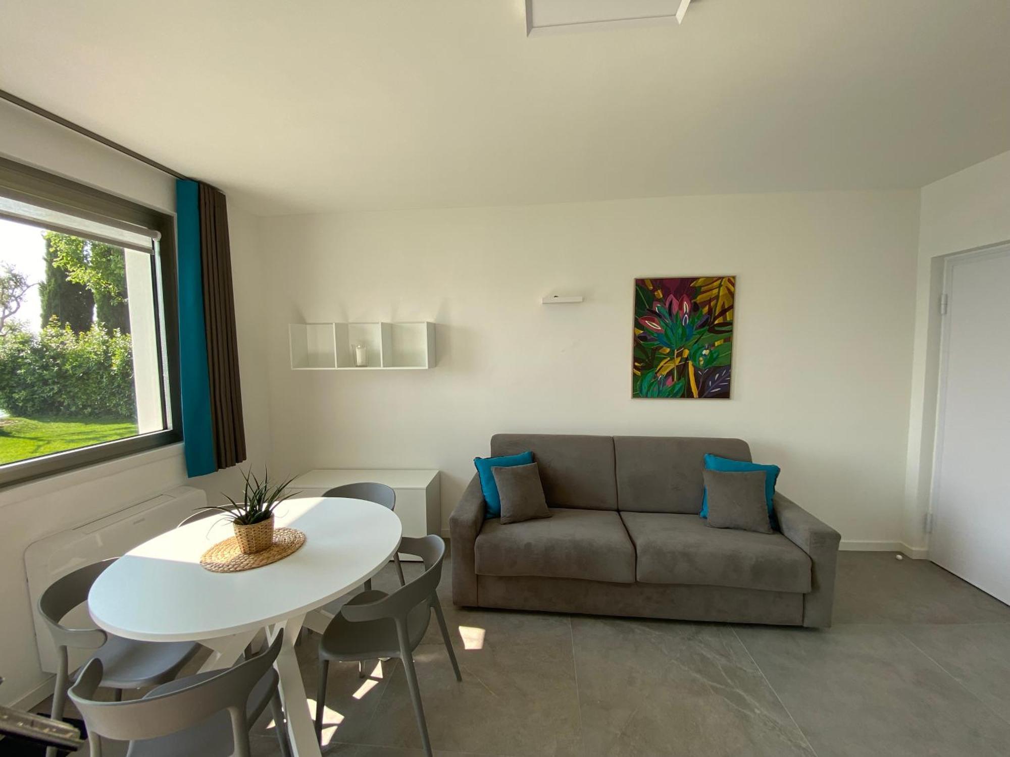 Sirmio Apartments - Darsena Stay سيرمِيوني المظهر الخارجي الصورة