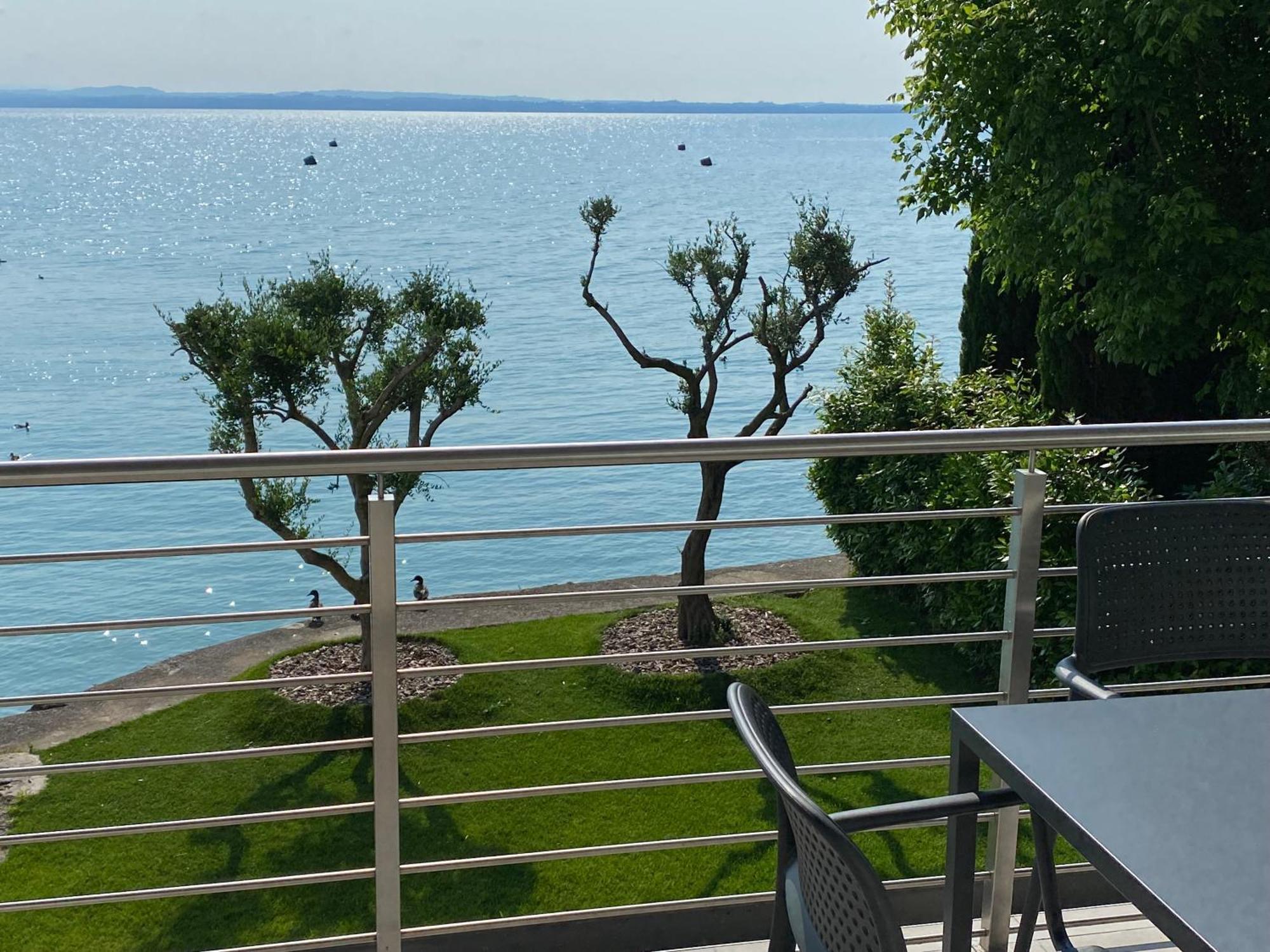 Sirmio Apartments - Darsena Stay سيرمِيوني المظهر الخارجي الصورة